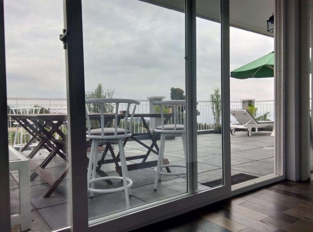 Villa 360 Lembang Esterno foto